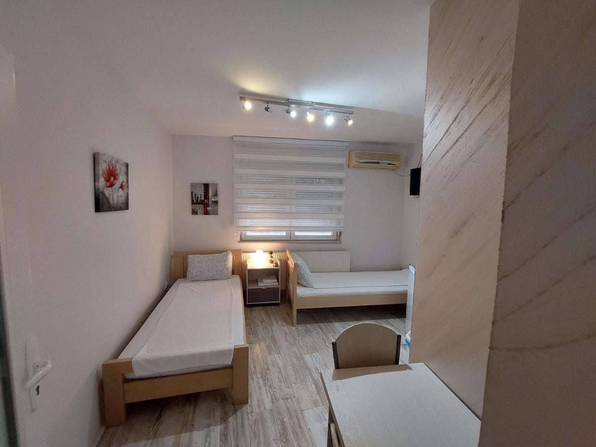 Apartments Sofija Nis Luaran gambar